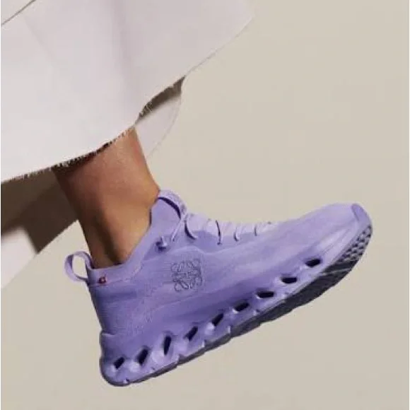 On cloud & Lo purple cloudtilt sneakers 💜 - Picture 4 of 6